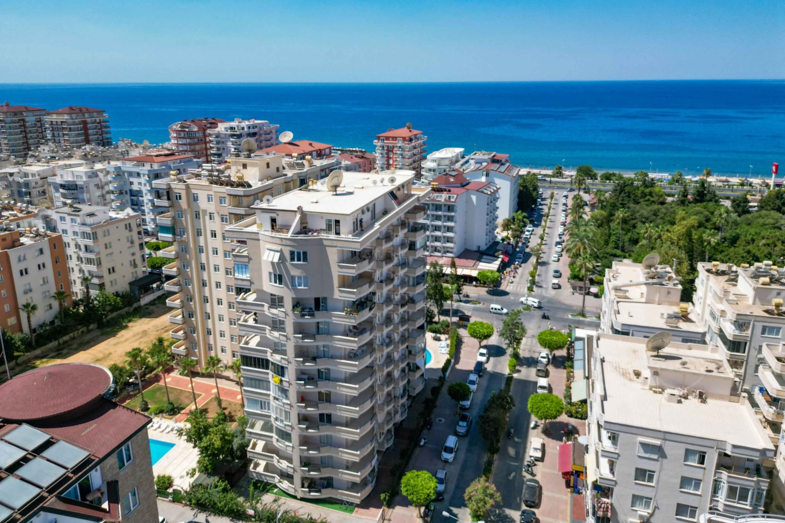 3+2 Fully Furnished Sea View Apartment in Güvenir Apart, Mahmutlar | 200 m² | 100 m to the Sea